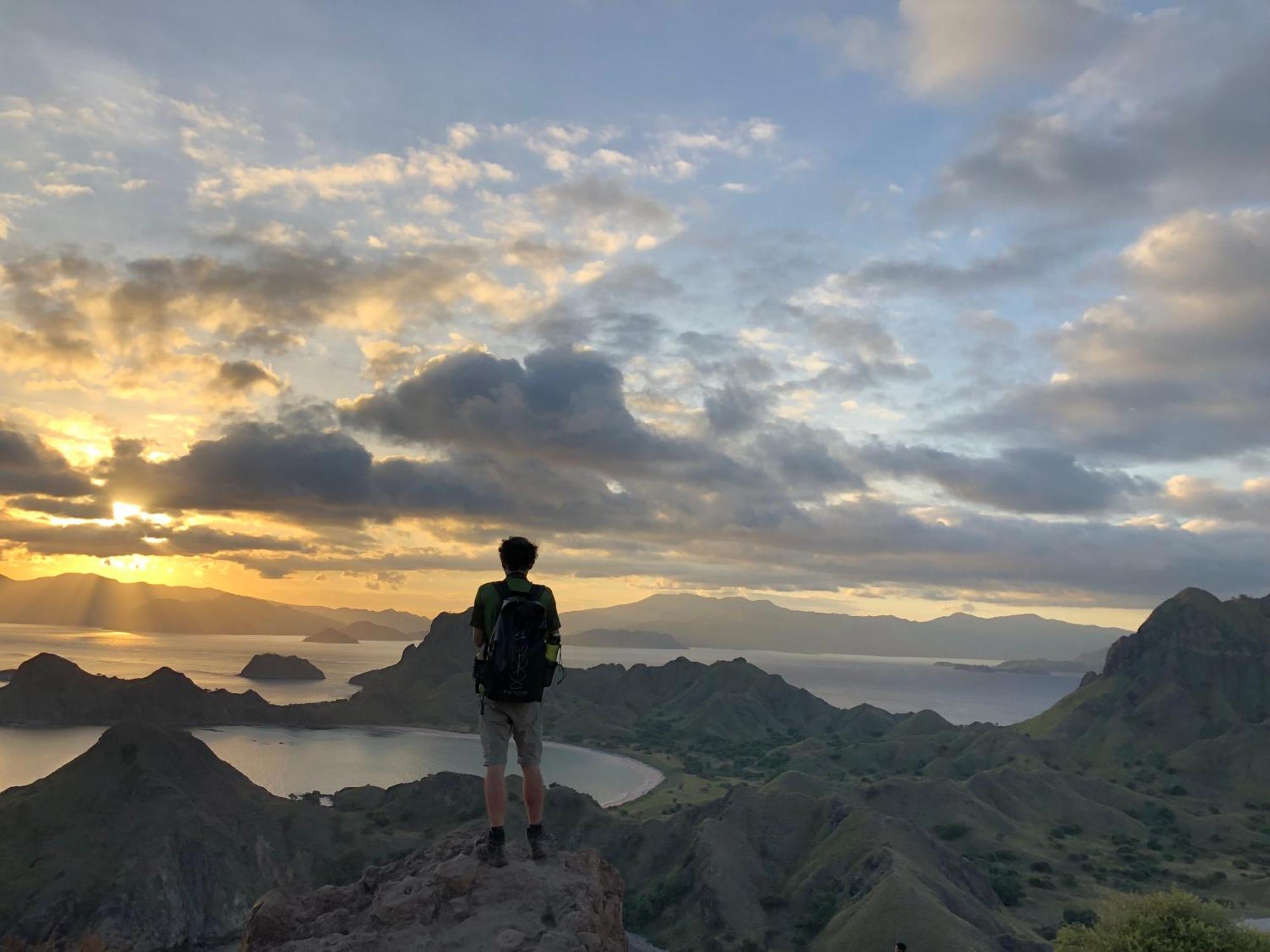 Dua Putri Komodo Homestay Экстерьер фото