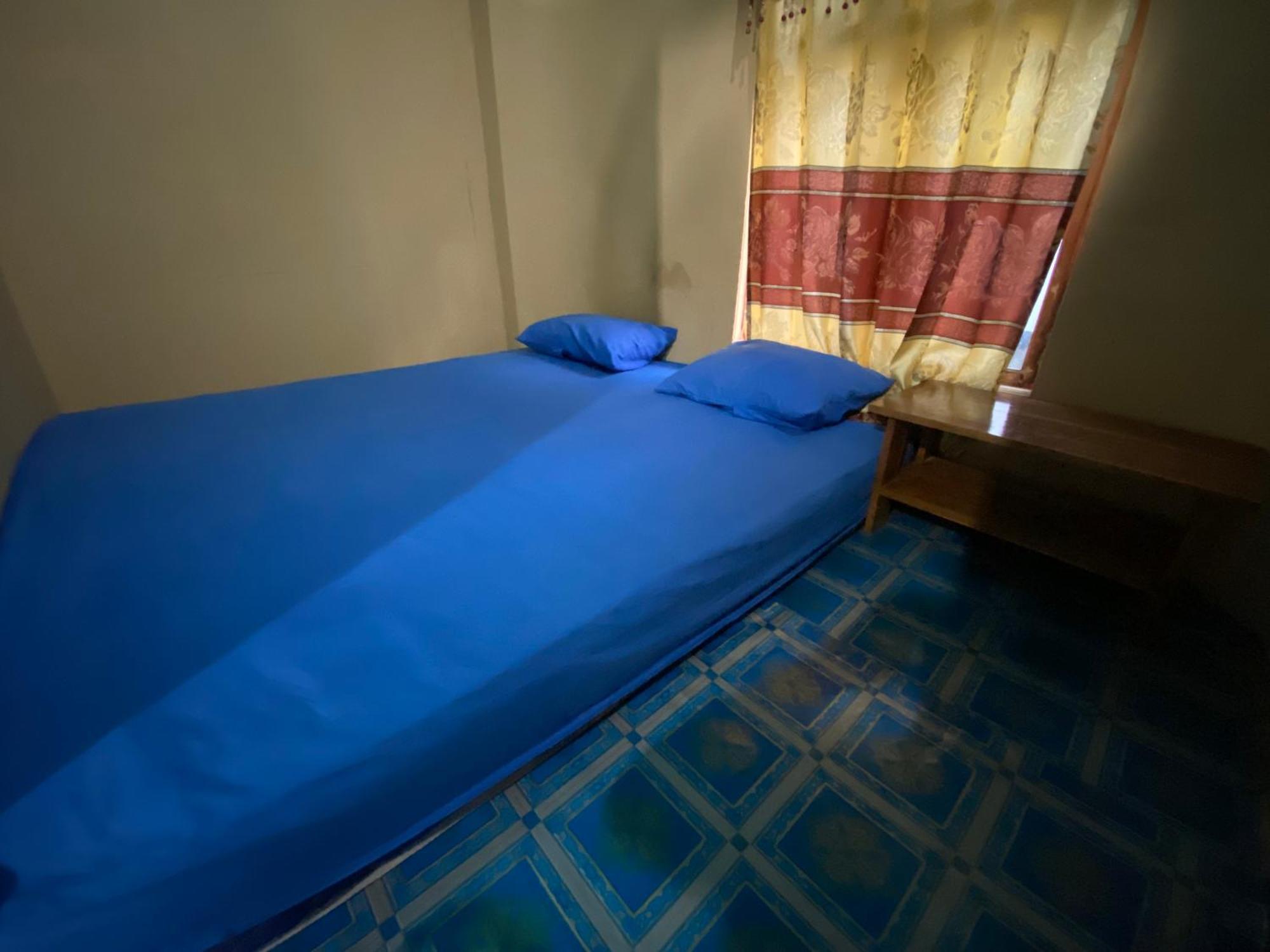 Dua Putri Komodo Homestay Экстерьер фото